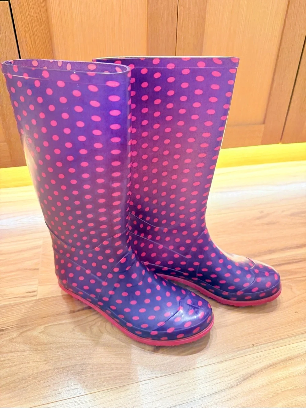 Cat & Jack Purple Rain Boots with Pink Polka Dots- Size 4